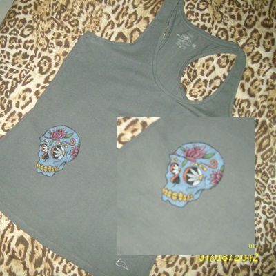 Blusa com desenho a sua escolha pintadas à mão